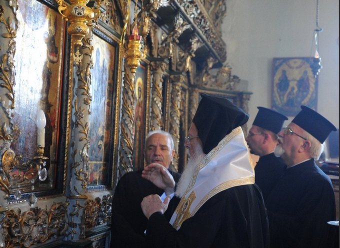 Панихиду по митрополиту Иринею совершает Вселенский Патриарх Варфоломей