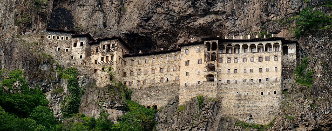 Более двух тысяч человек посетили монастырь Панагия Сумела за четыре дня