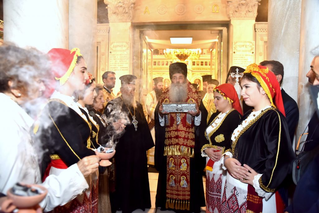 Десница святителя Спиридона Тримифунтского принесена в Пирей