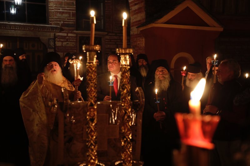 Губернатор Афона Константин Димс встретил Праздник Пасхи в монастыре Ватопед