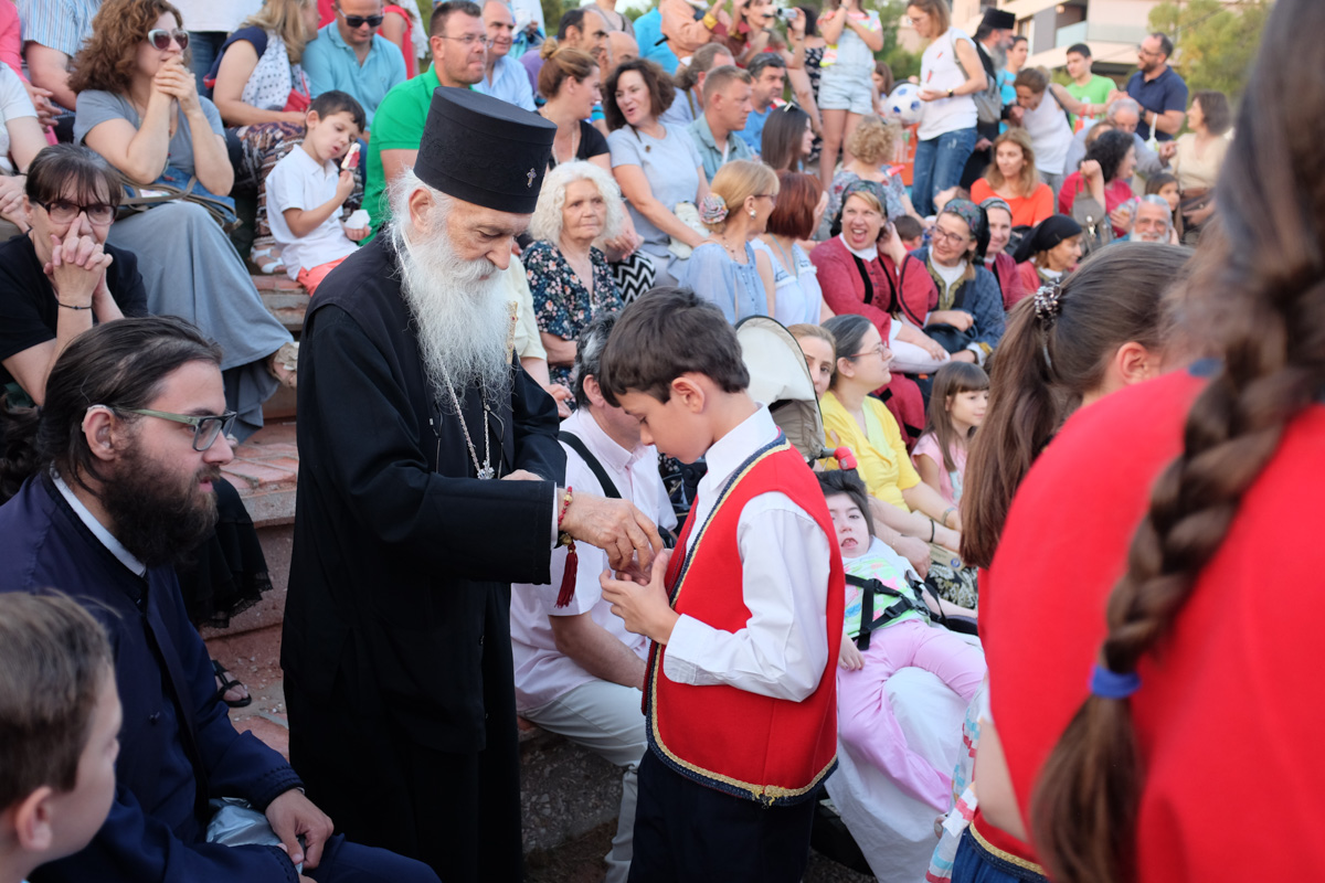 Праздник детства в митрополии Глифады