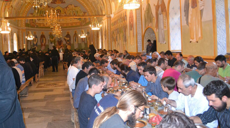 Более тысячи паломников посетили Иверский монастырь на Афоне на праздник Успения