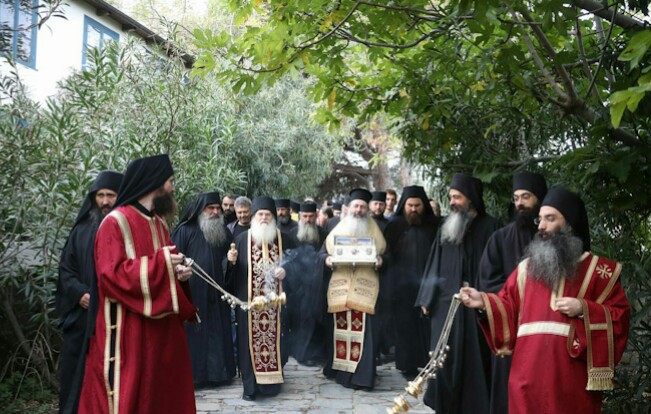 Пояс Пресвятой Богородицы привезен в Афины