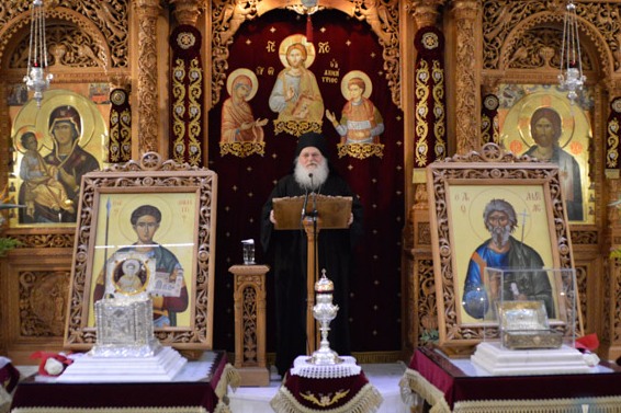 Архимандрит Ефрем Ватопедский: В наше время люди нуждаются в молитве…