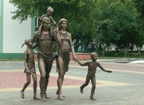 Памятник Семье. Скульптор Николай Филатов. Саранск