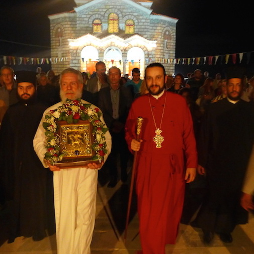 Крестный ход с иконой святого Димитрия. Остров Сирос