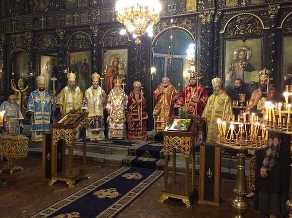 11 епископов у мощей св. Игнатия Старо-Загорского